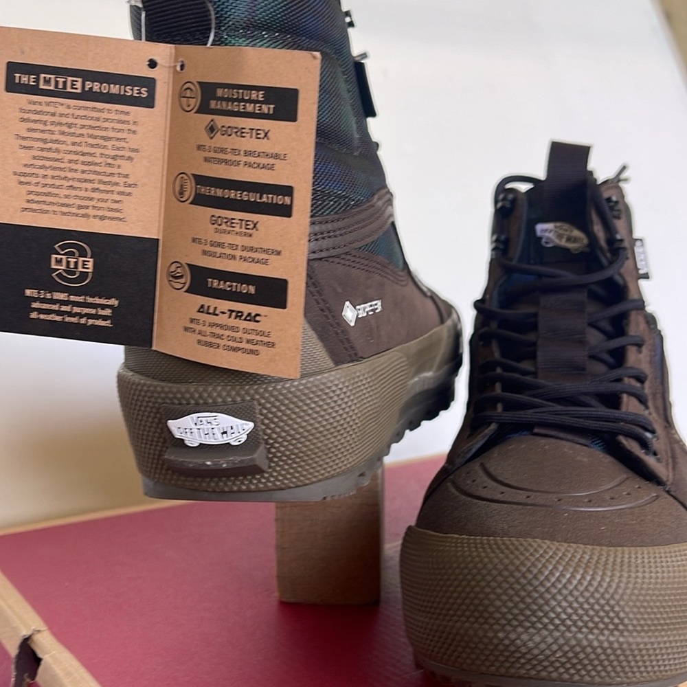 Vans WMNS Sk8-Hi Gore-Tex Mte-3
Tech Plaid Brown/Green
VN0A5111BGS
Boots - Picture 8 of 16